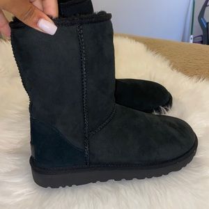 UGG boots 🖤